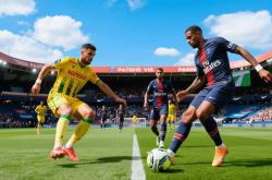 包含那不勒斯士气爆棚，年终总决赛八强战遇上巴黎圣日耳曼，目标明确直指晋级的词条