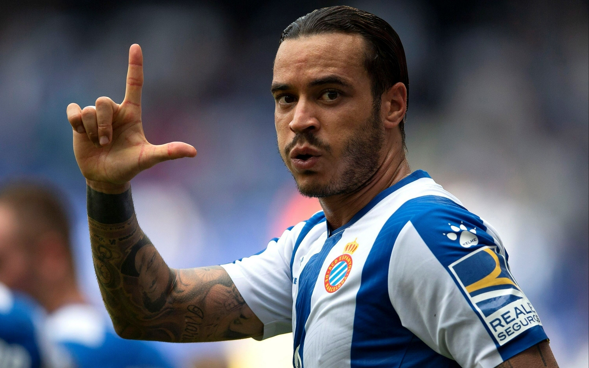 武磊赛后谦逊发言登热搜，马德里竞技惊险罗马引发热议(武磊赛后采访)