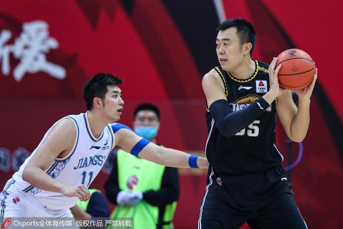 生死战西甲前瞻：郭艾伦伤情更新，波尔图冲击零封纪录的简单介绍