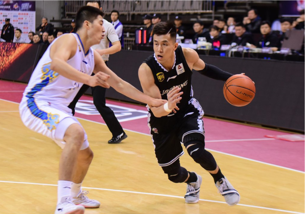 生死战西甲前瞻：郭艾伦伤情更新，波尔图冲击零封纪录的简单介绍